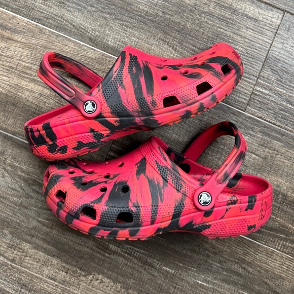 CROCS Other - Crocs, tie-dye, red black 9